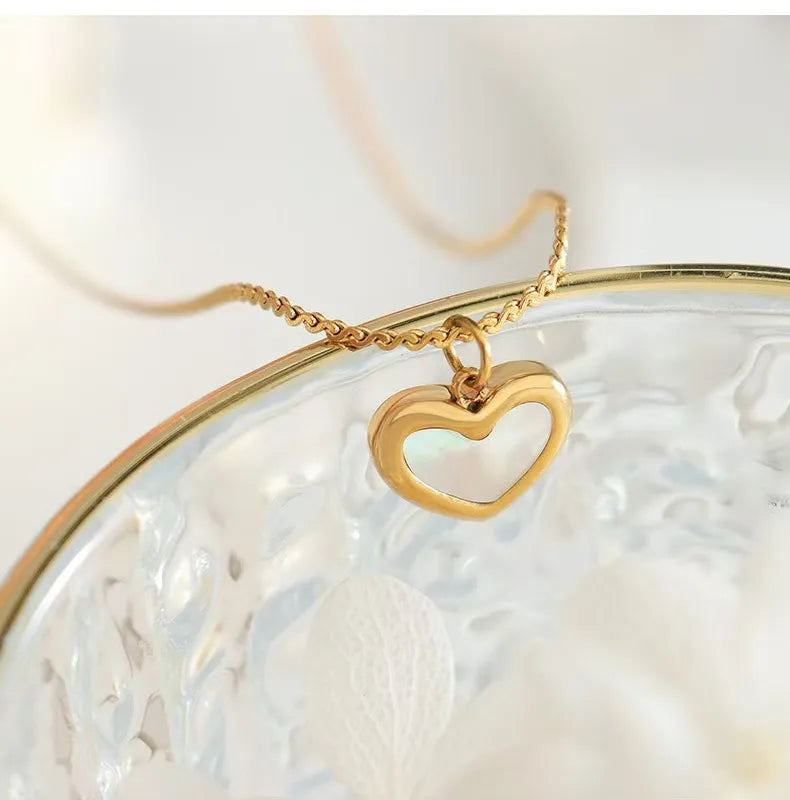 Pretty Heart Necklace