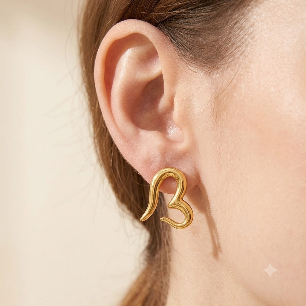 Cupid Love Studs