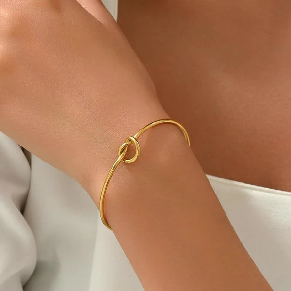 The Classic Tie Cuff