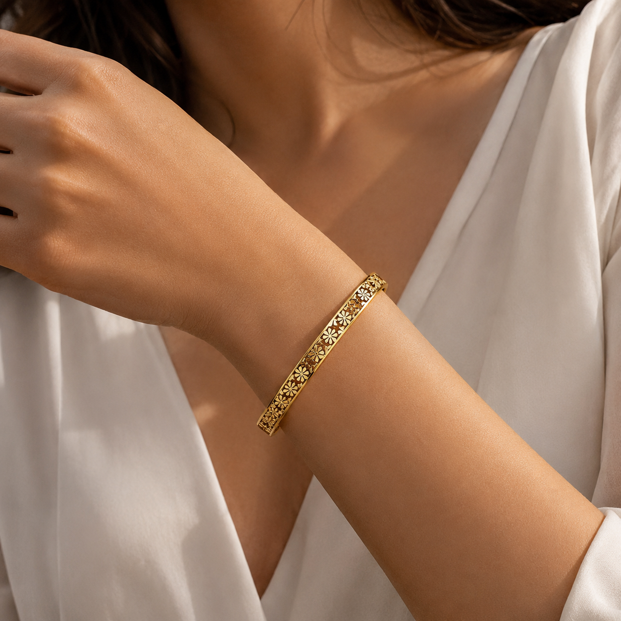 Floral Engraved Bangle